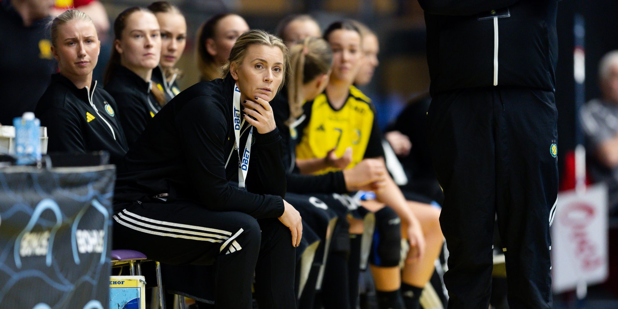 260129 Sävehofs assisterande tränare Isabelle Gulldén under handbollsmatchen i Handbollsligan dam mellan Sävehof och Önnered den 29 januari 2026 i Partille. 
Foto: Michael Erichsen / BILDBYRÅN / COP 89 / MI0933